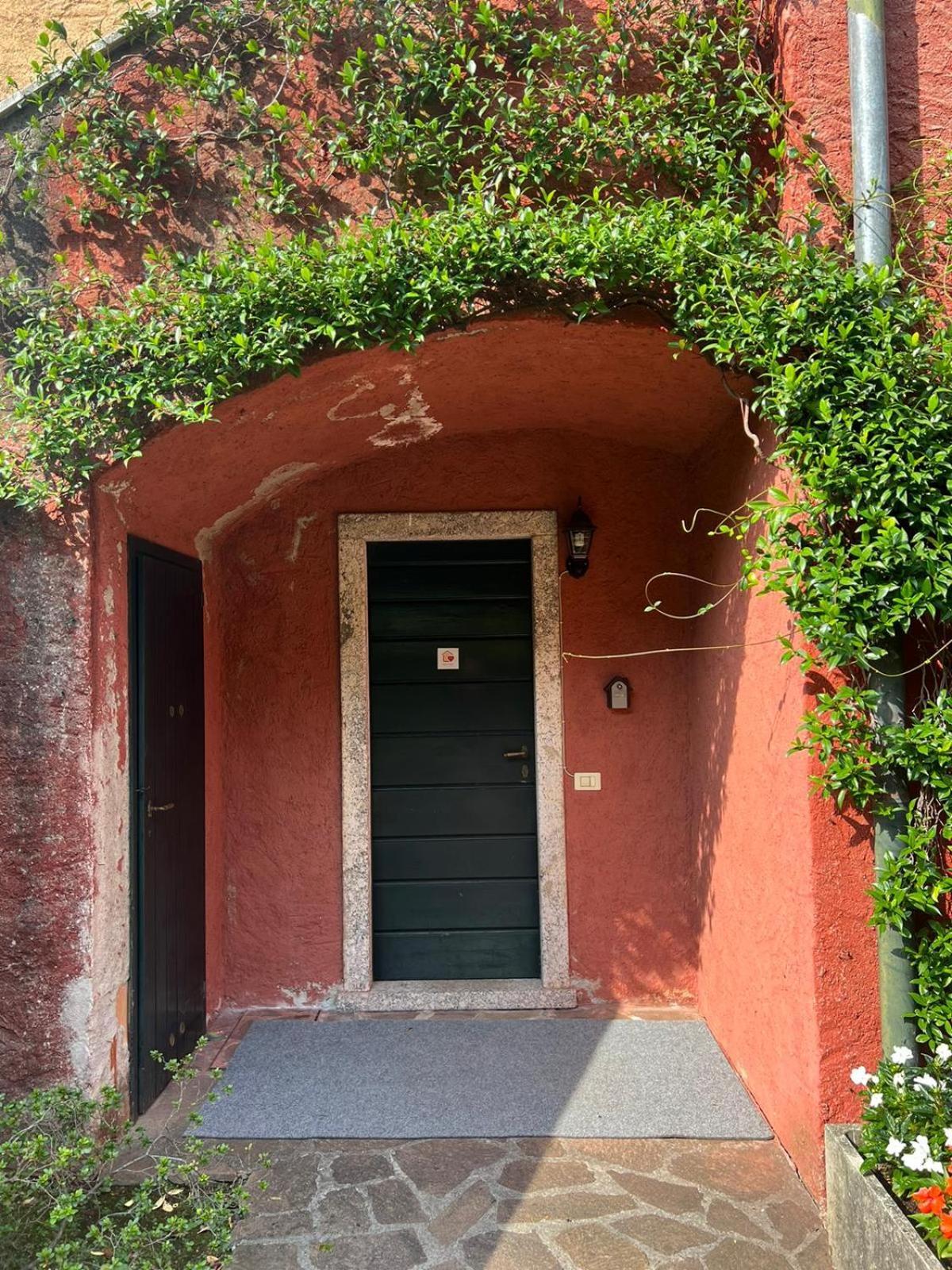 Emma'S House Appartement Lierna Buitenkant foto